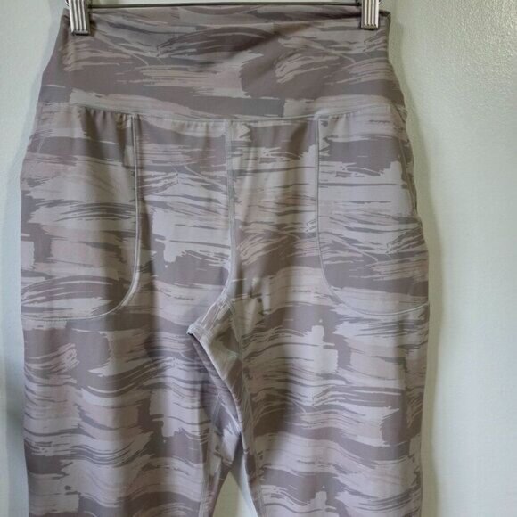 EUC LIKE NEW ALPHALETE ATHLETICS AMPLIFY CAMO PRINT LEGGINGS WOMENS SZ M - Picture 12 of 16